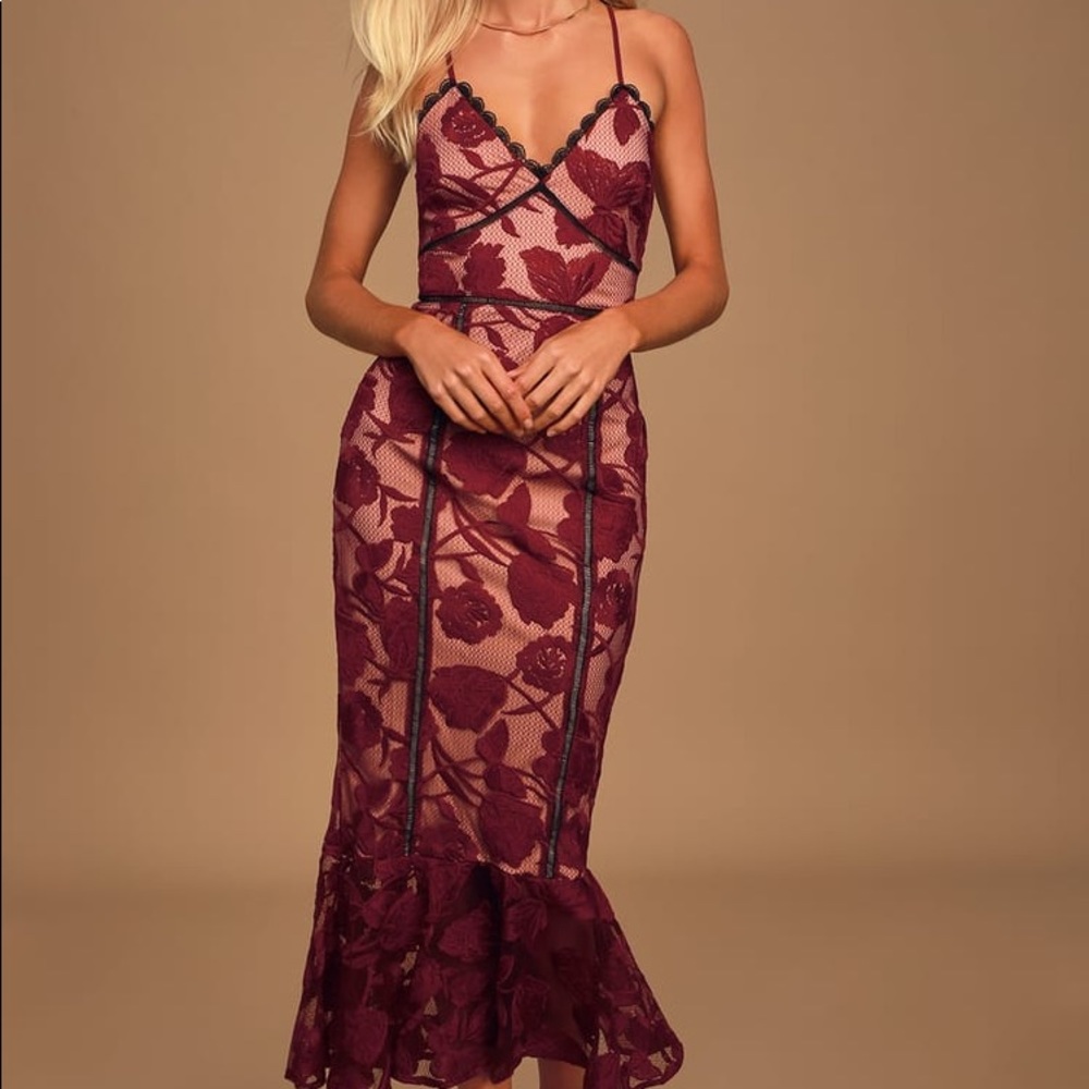 NWT, Lulus floral lace trumpet midi dress, burgundy & nude. Size XL